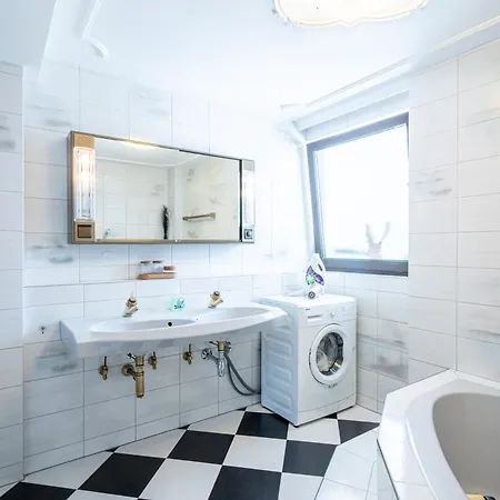 Deluxe - Mutters Innsbruck